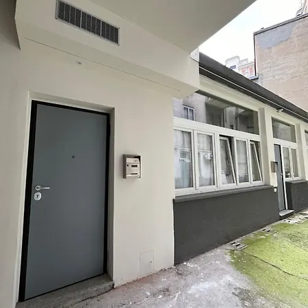 Monolocale Piazza Gambara M1 * Milan