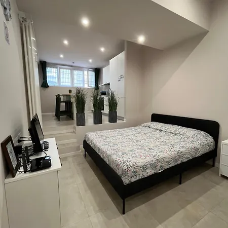 Apartment Monolocale Piazza Gambara M1 *